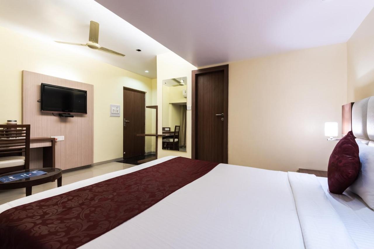 Hotel Aishwarya Residency Наві-Мумбаї Екстер'єр фото